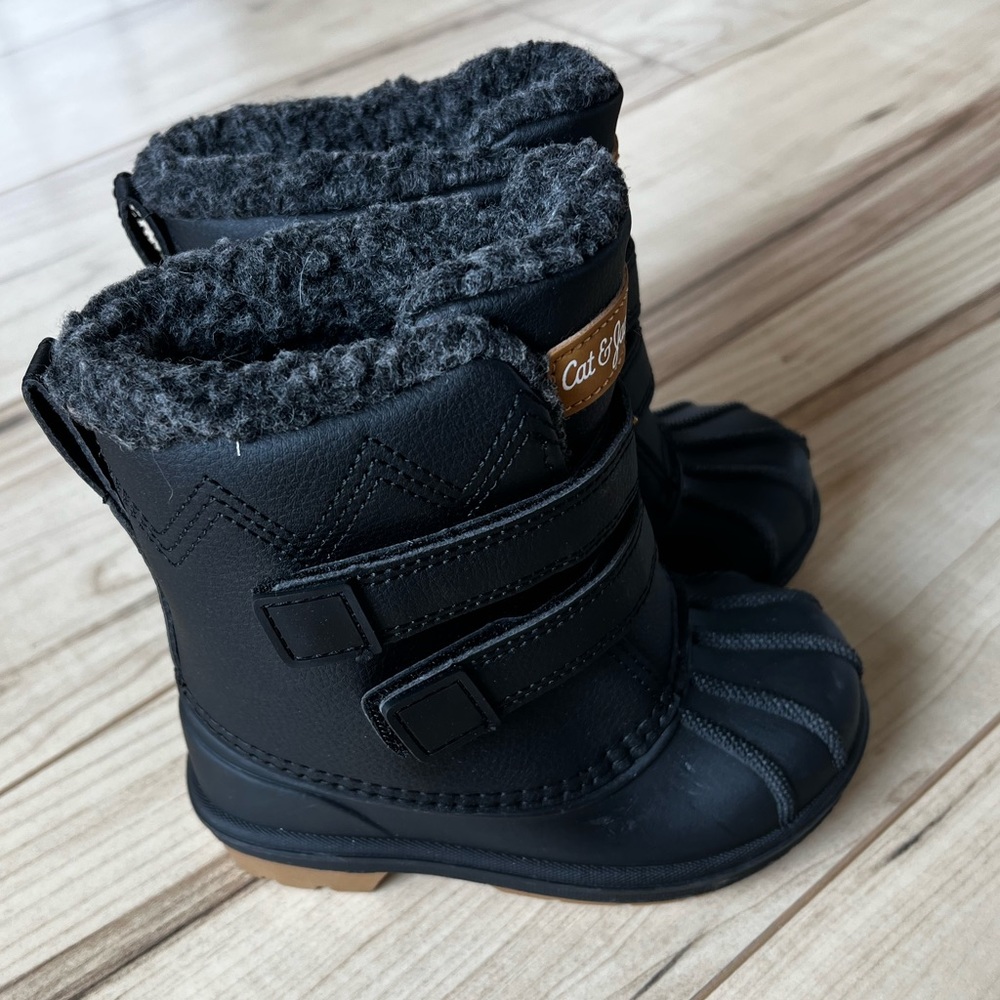 *NWT* Cat & Jack Winter Boots